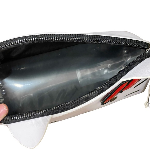 The Creme Shop x Sanrio Hello Kitty Travel Makeup Cosmetic Bag NWT Red Bow - Picture 5 of 6